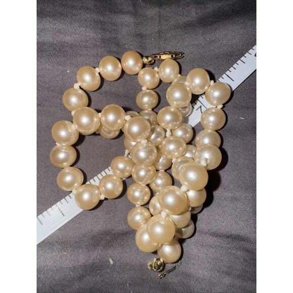 -NECKLACE Faux Pearls Creamy Color 19” Long Very Pretty - Picture 13 of 15